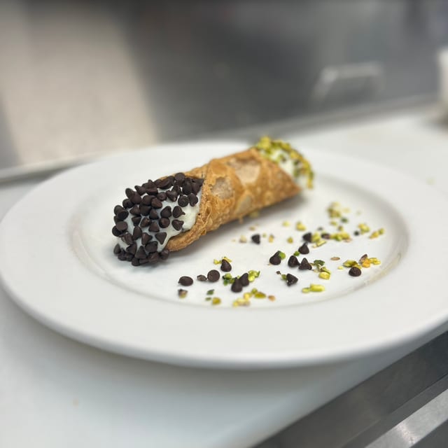 Cannoli.
