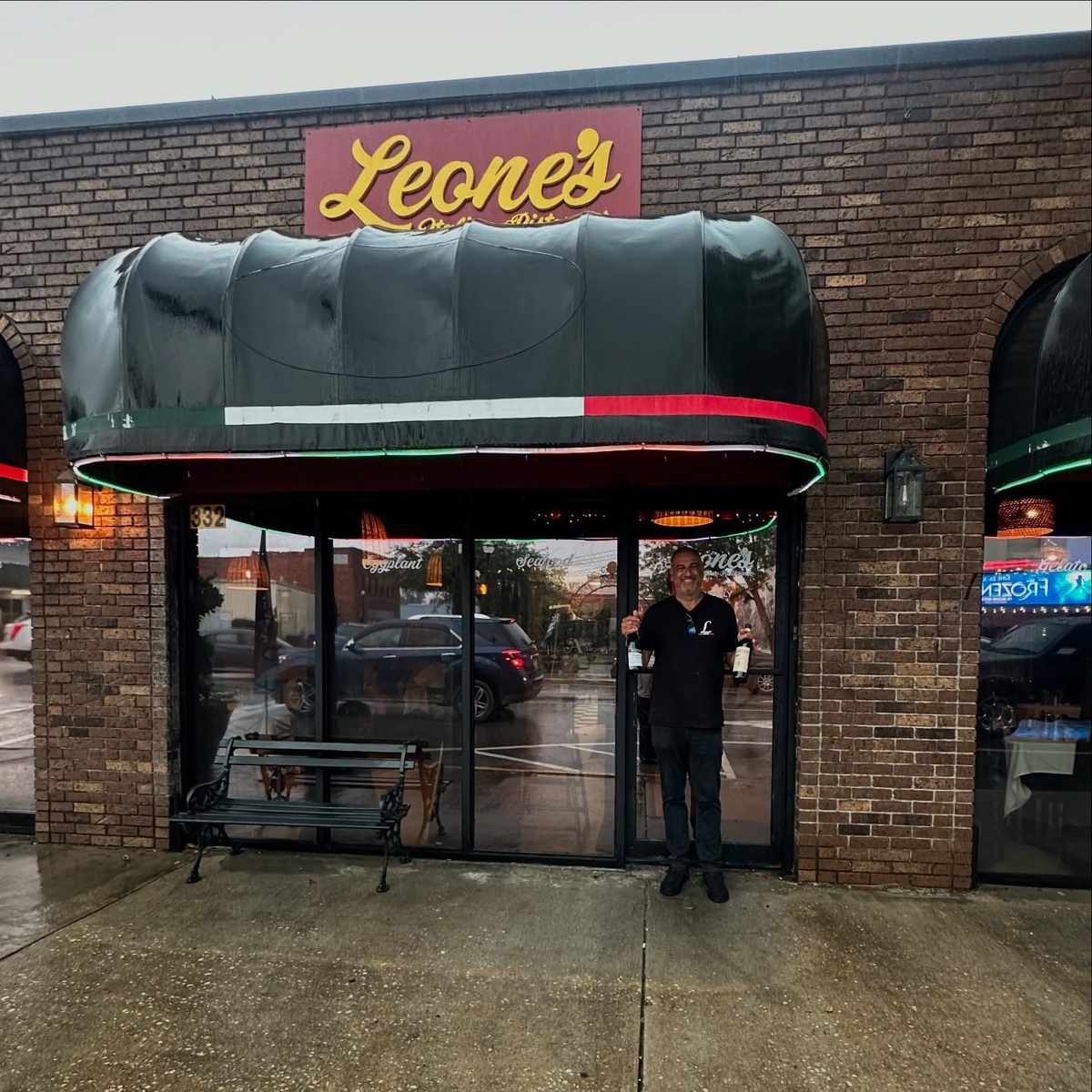Welcome to Leone's Restaurant