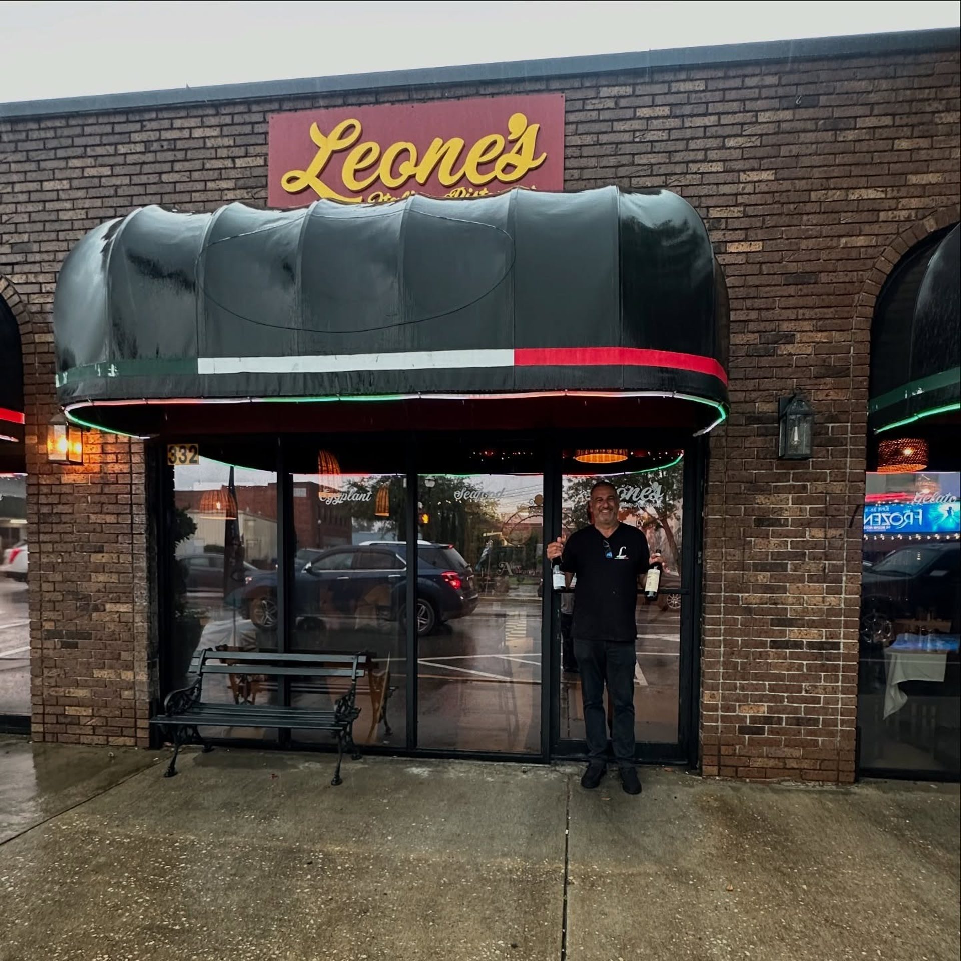 Welcome to Leone's Restaurant