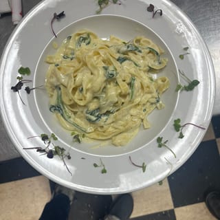 Fettuccine Spinach Alfredo