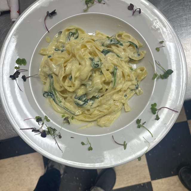 Fettuccine Spinach Alfredo.